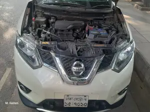নিসান এক্স-ট্রেইল ২০১৪ পার্ল