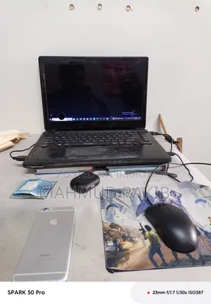 Laptop Acer Aspire E1-470P 2GB Intel Core i3 SSHD+SSD 512GB