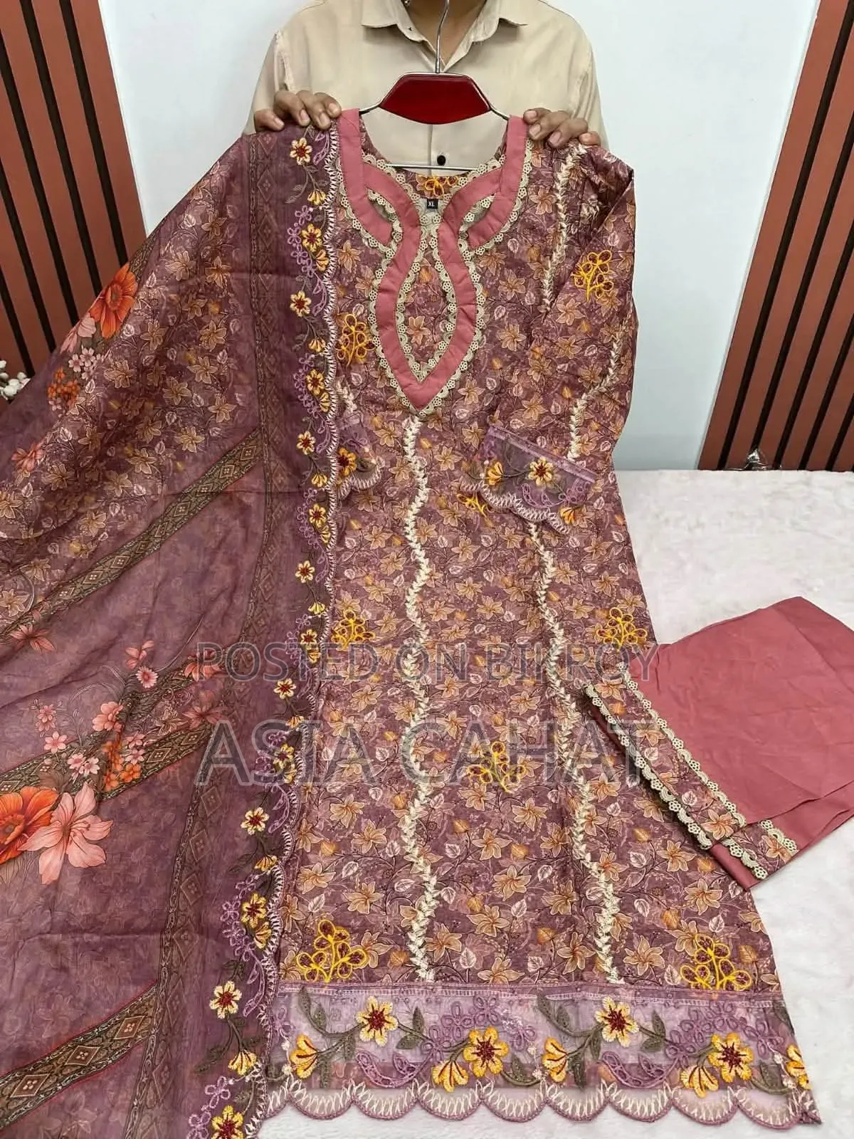 Pakistani Inspired Bin Hamid