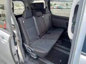 Toyota Noah 2.0 Front Wheel Drive (8 Seater) 2021 Silver