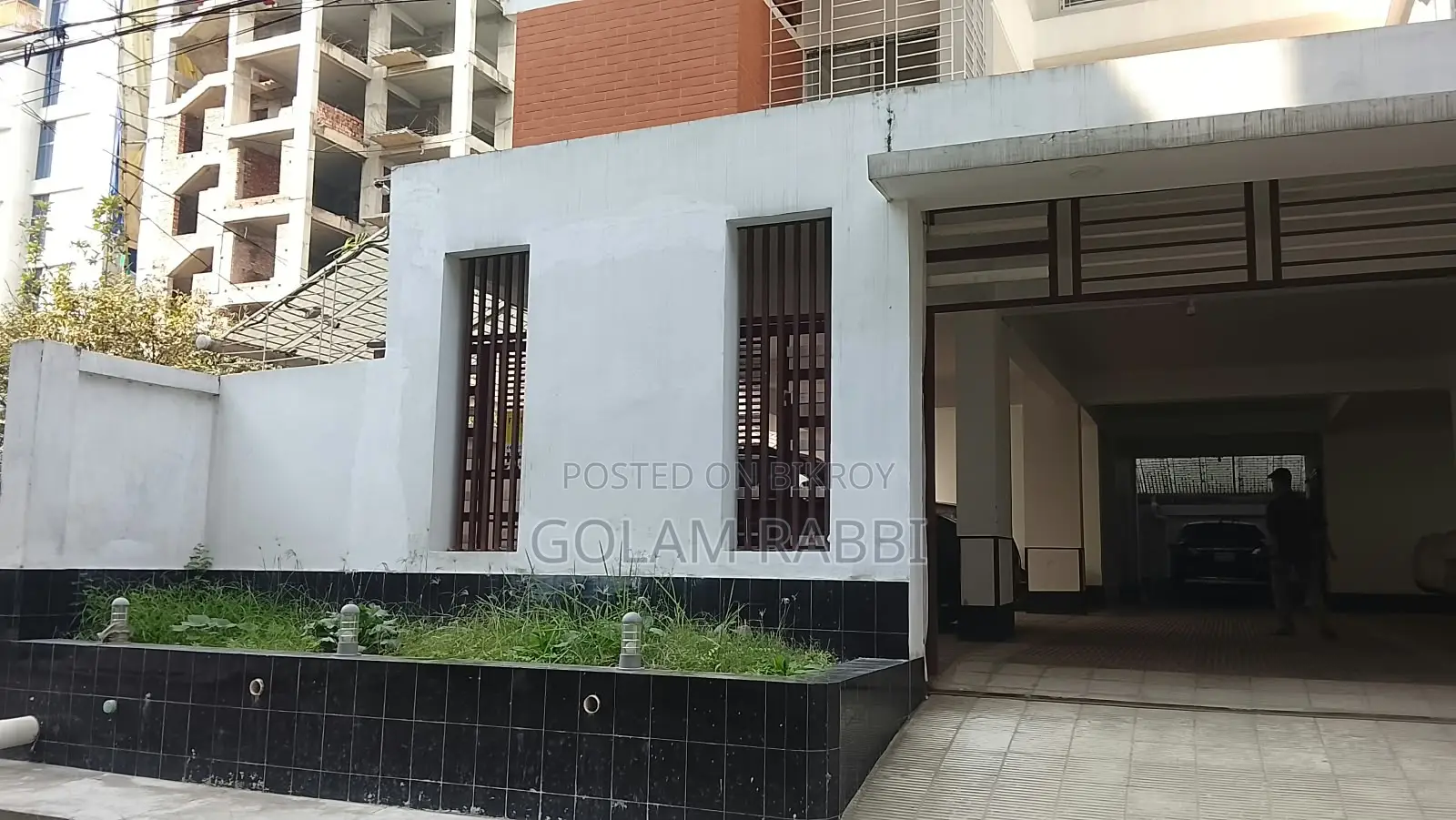 Furnished 4-Bedroom Apartment in Basundhara for sale