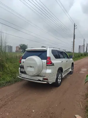 Toyota Land Cruiser Prado 2010 Pearl