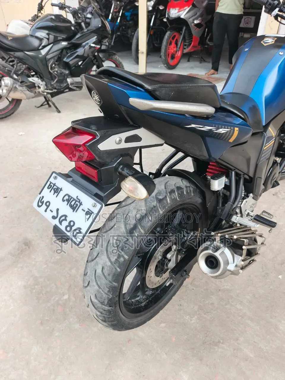 ইয়ামাহা এফজেডএস ভি২ ২০২৫ নীল