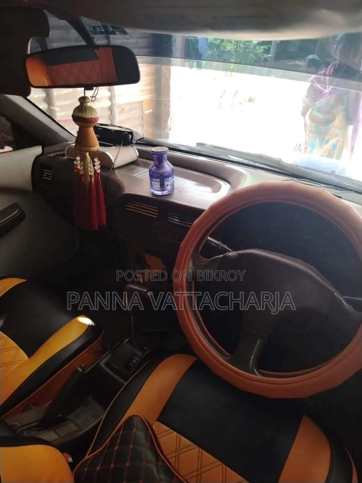 টয়োটা করিনা ১৯৯৩ নীল