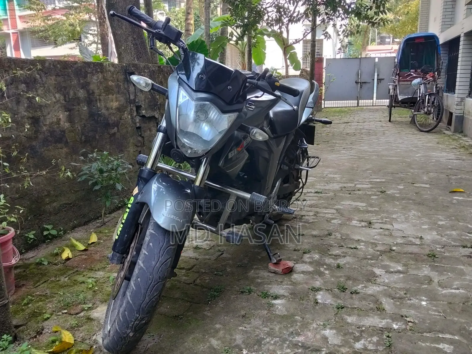সুজুকি জিক্সার ২০২১ সিলভার