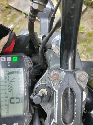 সুজুকি জিক্সার ২০২১ সিলভার