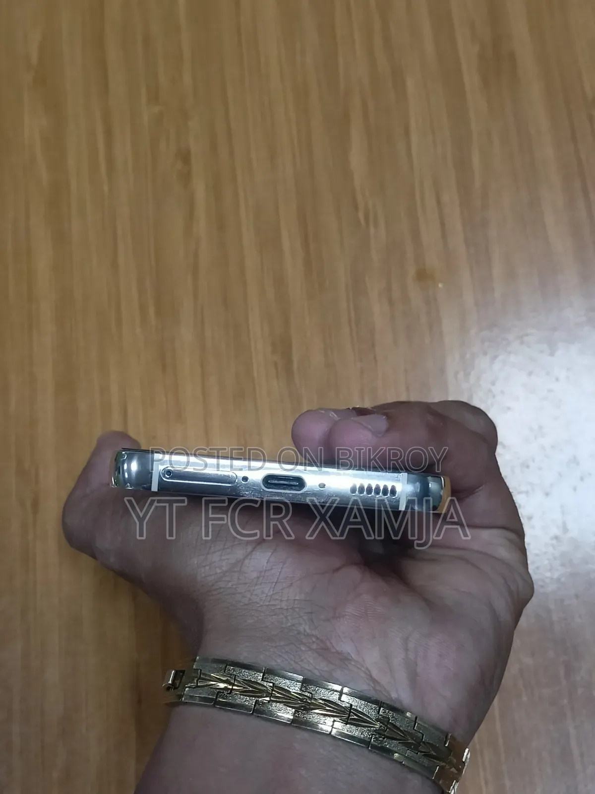 স্যামসাং গ্যালাক্সি এস২৩ ৫১২ জিবি সাদা