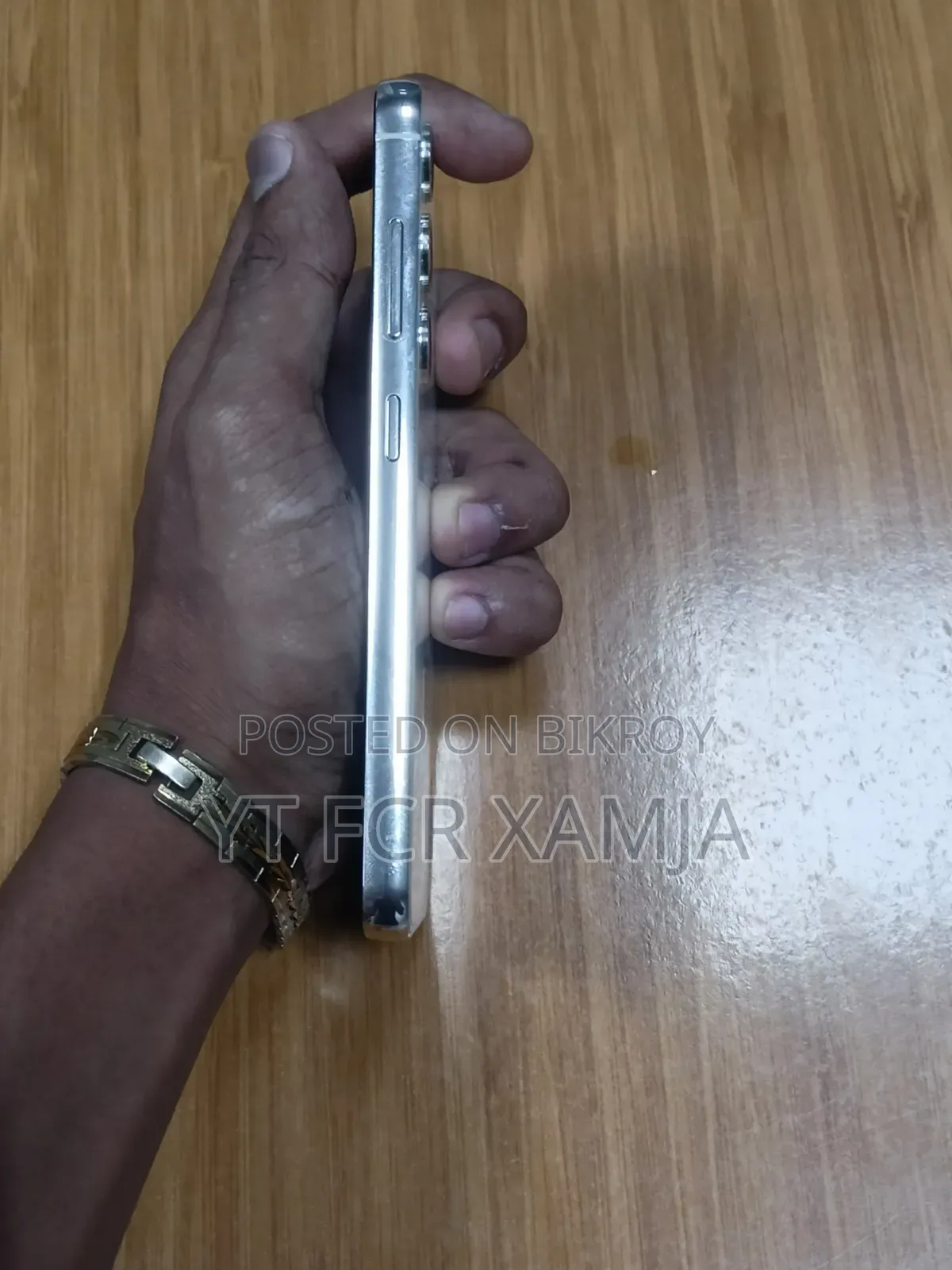 স্যামসাং গ্যালাক্সি এস২৩ ৫১২ জিবি সাদা