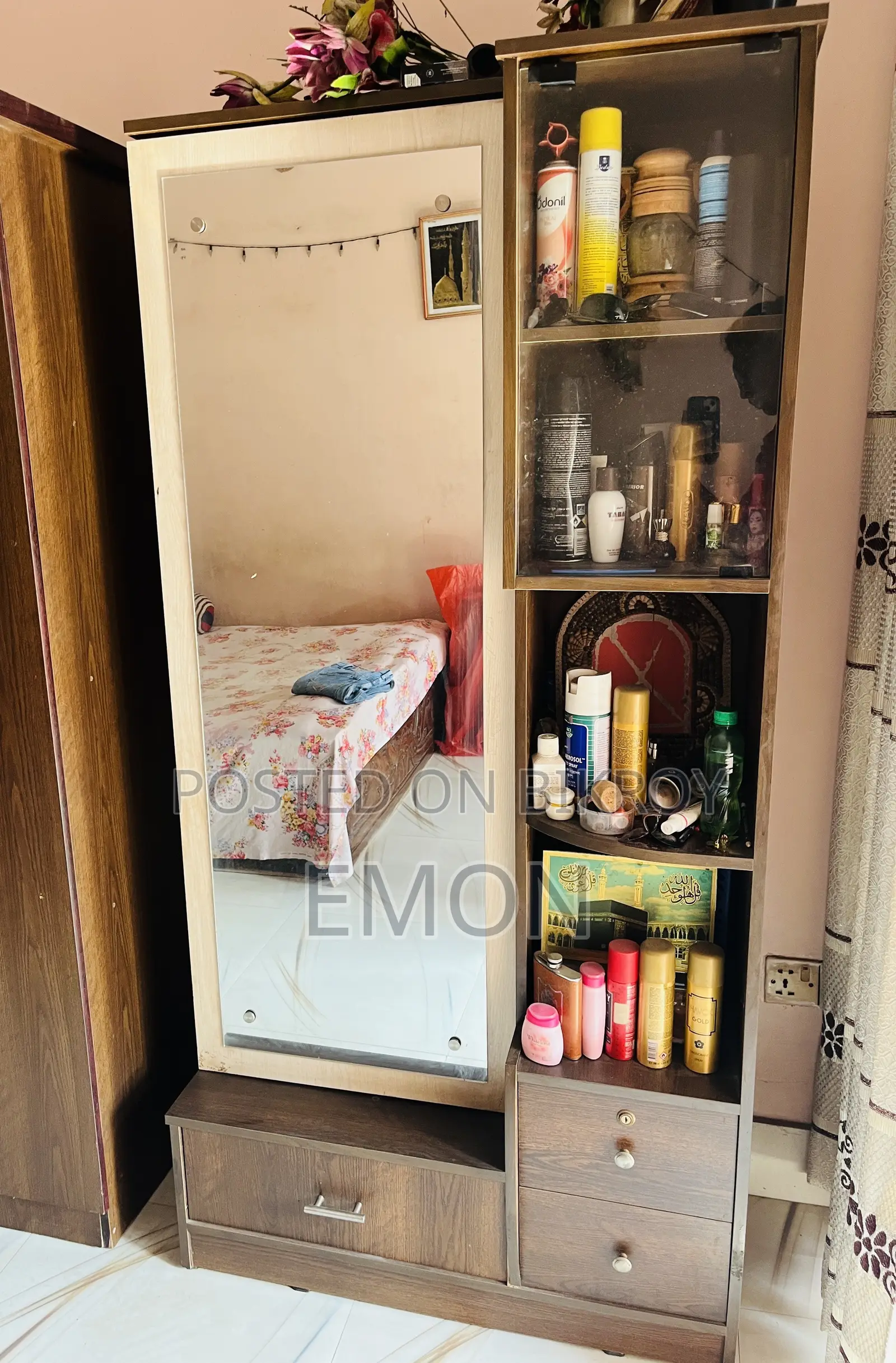 Premium Partex Board Dressing Table With Full Mirror – Almost New