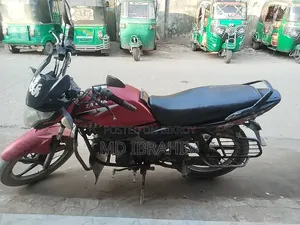 মোটরসাইকেল ২০২২ লাল