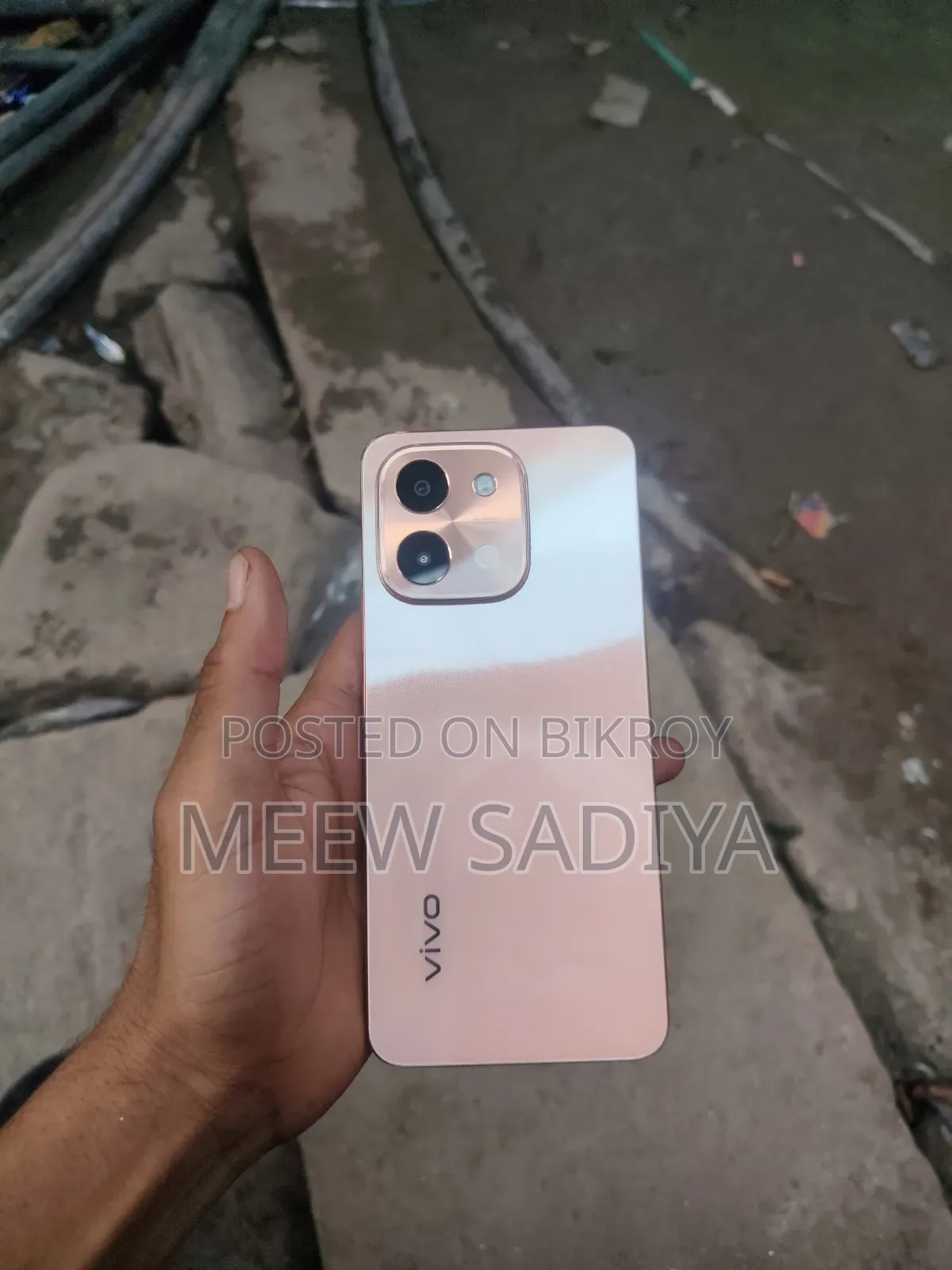 Vivo Y28 128 GB Gold