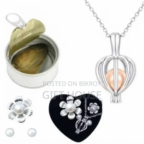 Love Pearl Necklace