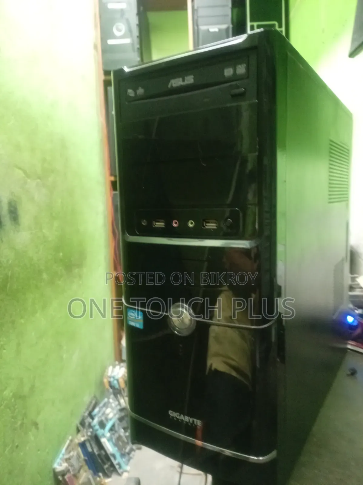 Desktop Computer 4GB Intel Core i3 HDD 32GB