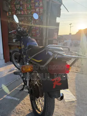 সুজুকি ১৯৮৮ নীল