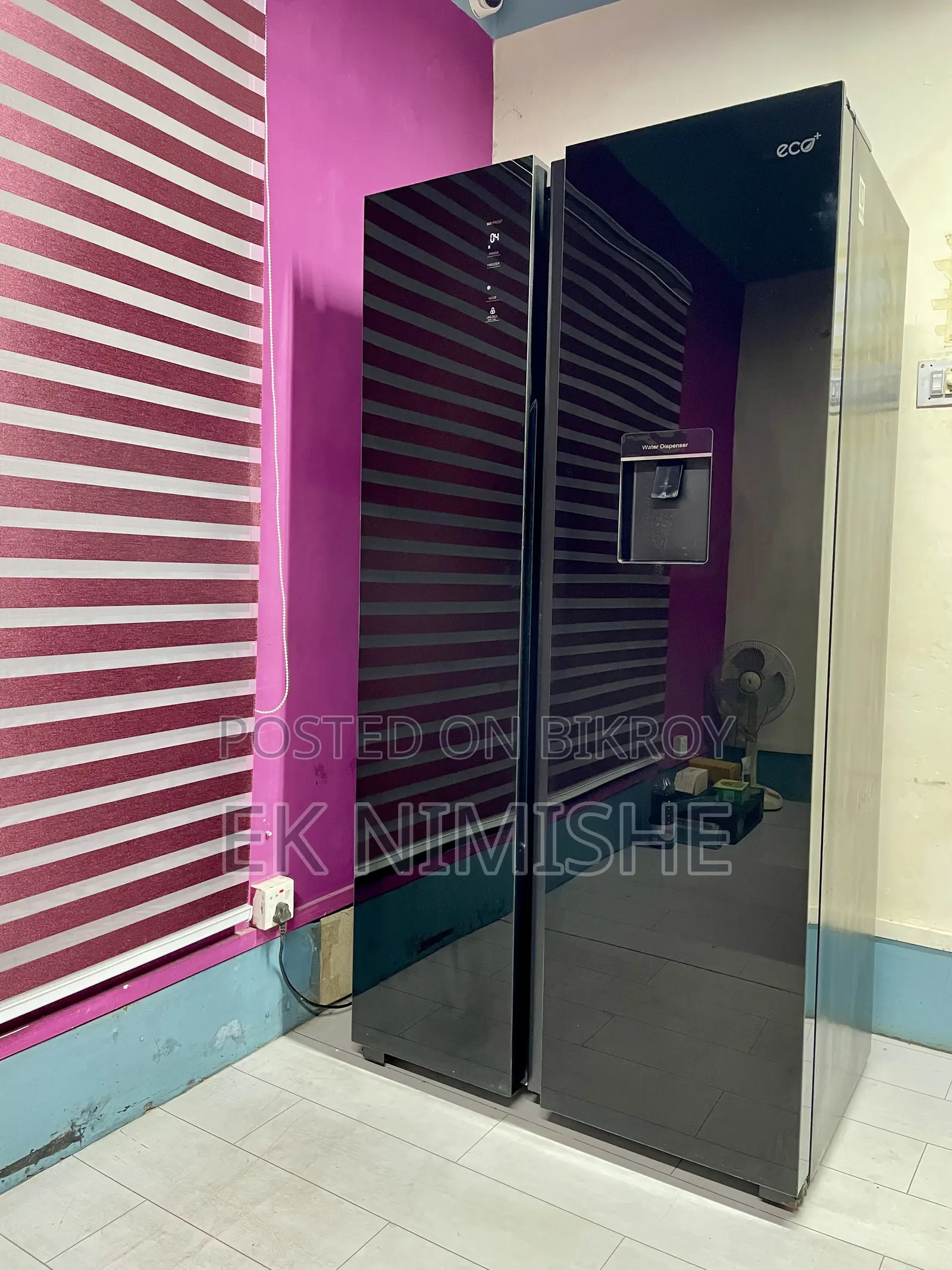 ইকো প্লাস সাইড-বাই-সাইড গ্লাস ডোর রেফ্রিজারেটর।