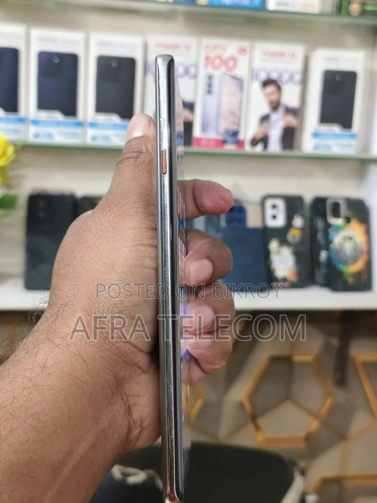 টেকনো ক্যামন ৪০ প্রো ৪জি ২৫৬ জিবি