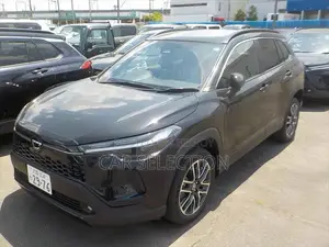 নতুন টয়োটা করোল্লা ক্রস ২০২৬ কালো