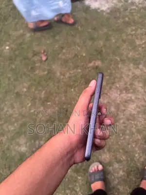 স্যামসাং গ্যালাক্সি এস২১ ৫জি ১২৮ জিবি ব্ল্যাক