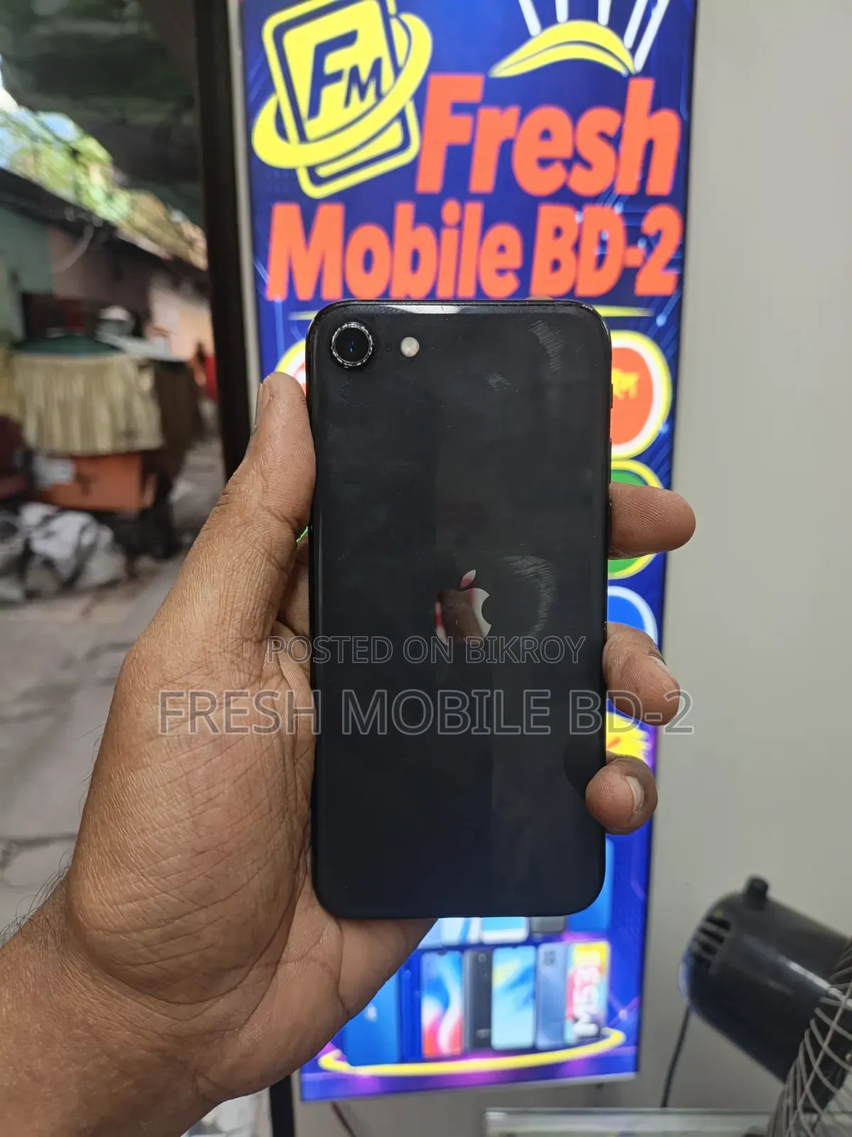 Apple iPhone SE (2022) 128 GB Black