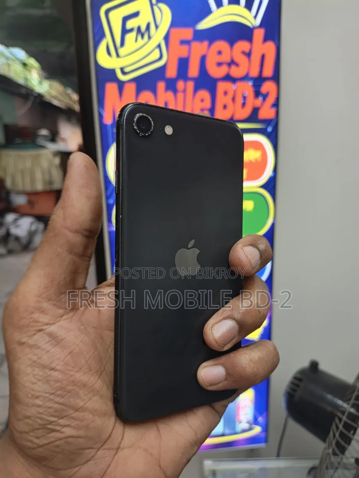 Apple iPhone SE (2022) 128 GB Black