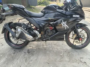 সুজুকি গিক্সার এসএফ ২০২২ ব্ল্যাক