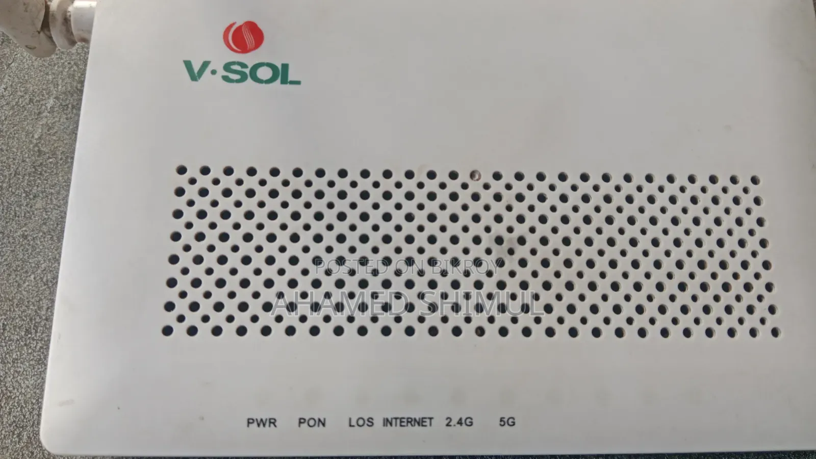 A Dual Band AC1200 WiFi ONU Router of V-Sol (V2802DAC) model.