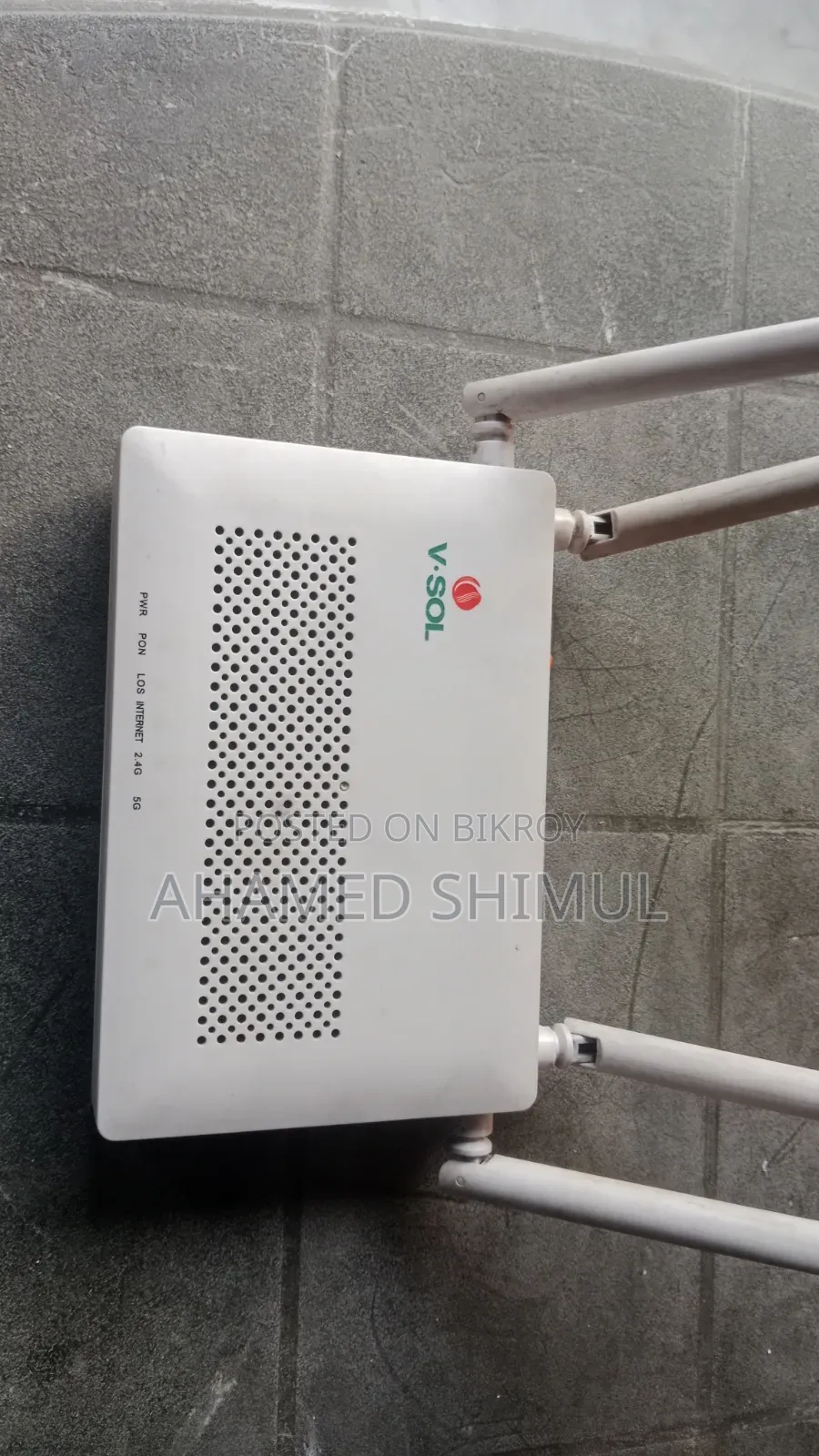 A Dual Band AC1200 WiFi ONU Router of V-Sol (V2802DAC) model.
