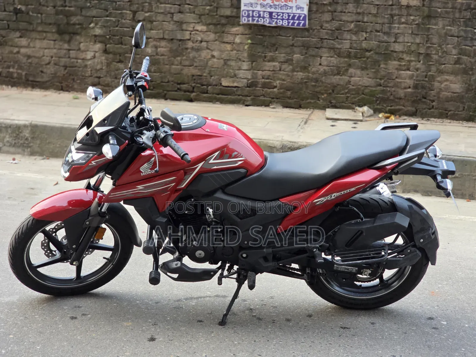 হোন্ডা এক্স-ব্লেড ১৬০ ২০২৫ লাল