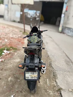 সুজুকি জিক্সার এসএফ ২০১৫ কালো