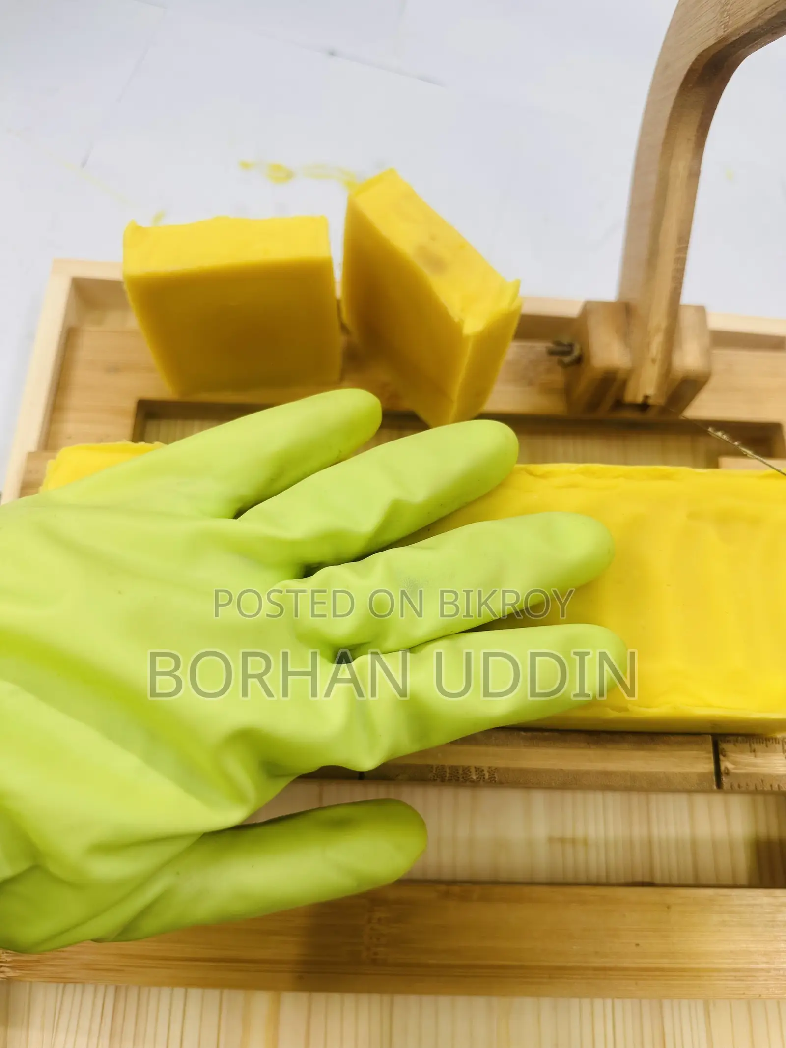 Luxury Saffron Goat Milk Beauty Bar