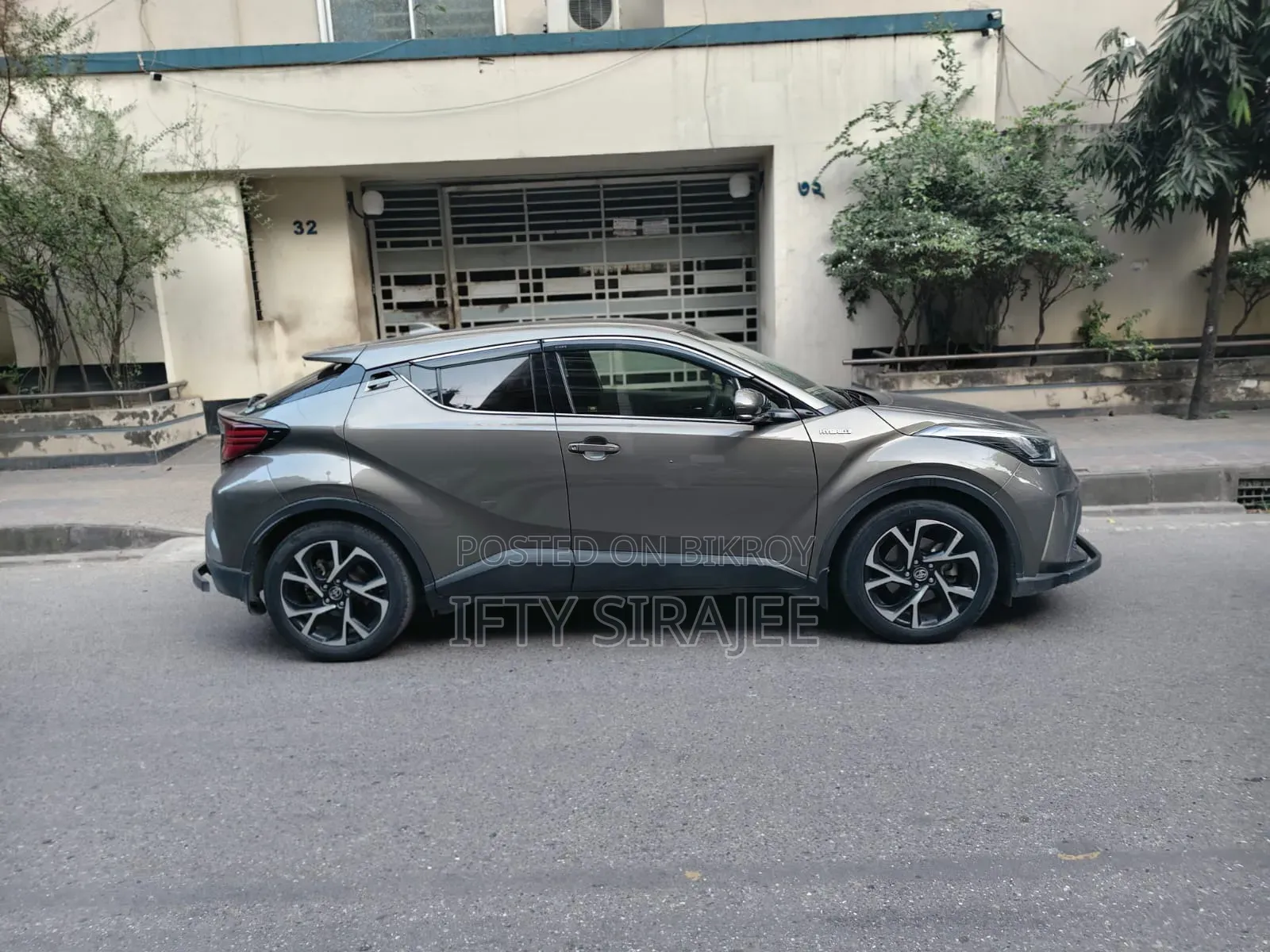 Toyota C-HR LE Front-Wheel Drive 2019