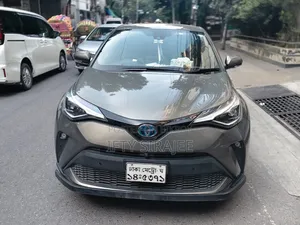 Toyota C-HR LE Front-Wheel Drive 2019