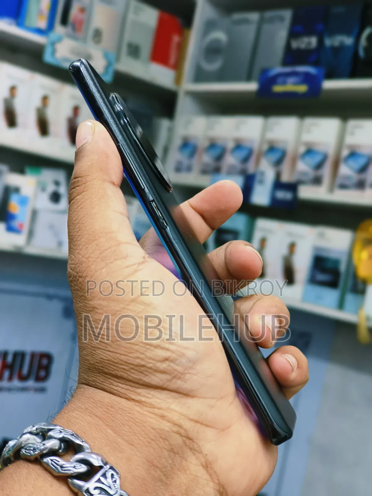 রিয়েলমি ১১ প্রো ১২৮ জিবি ব্ল্যাক