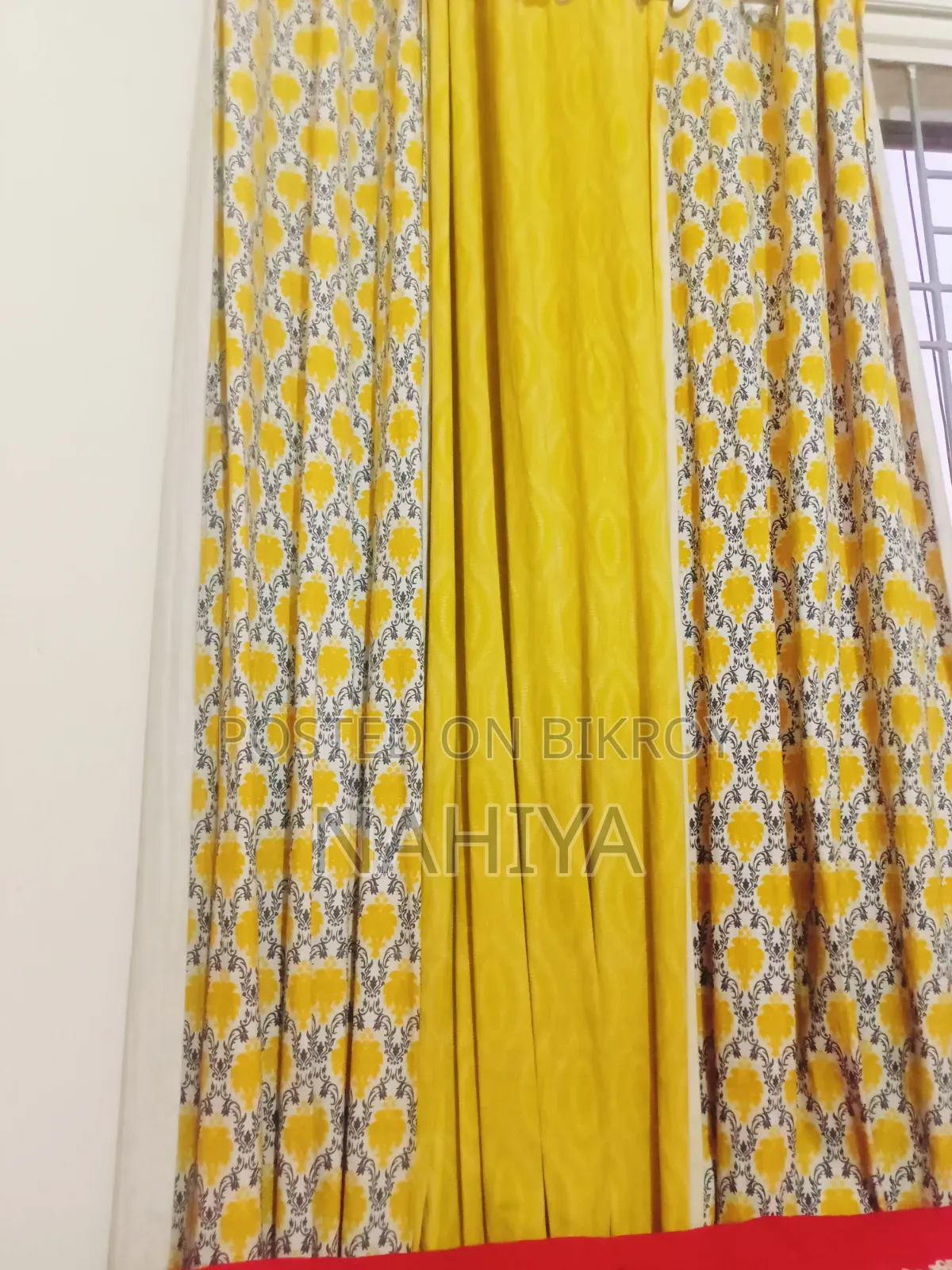 জানালার পর্দা