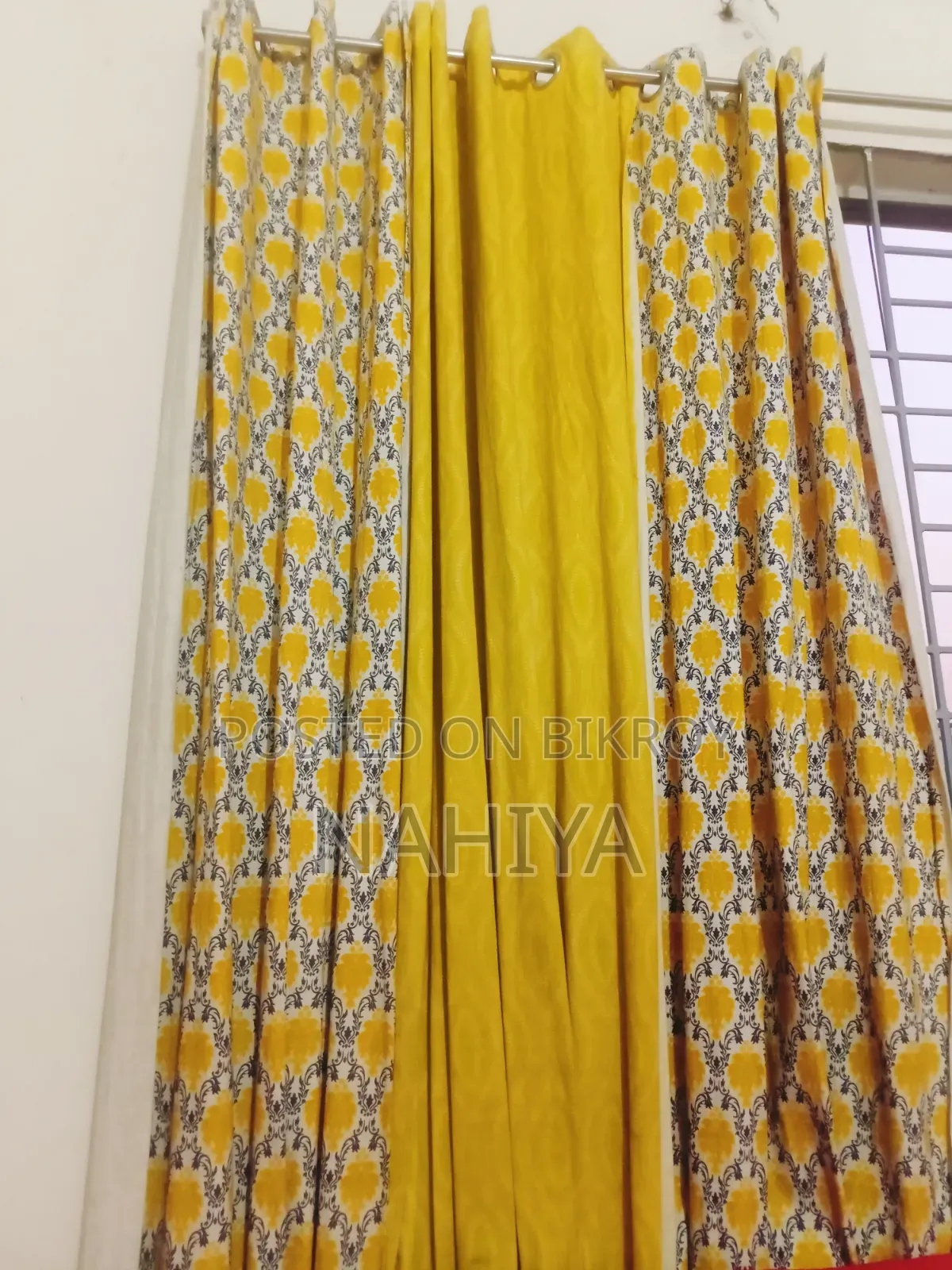 জানালার পর্দা
