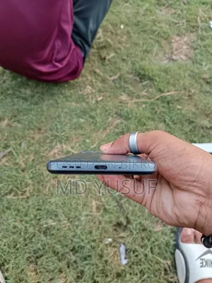 শাওমি রেডমি নোট ১২ ৫জি ১২৮ জিবি ব্ল্যাক