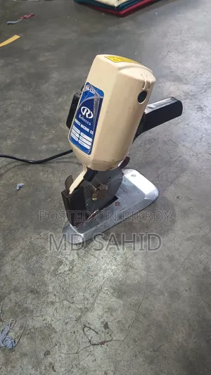 কাটিং মেশিন