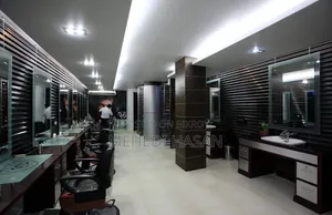 ভাড়ার জন্য বাণিজ্যিক স্থান
