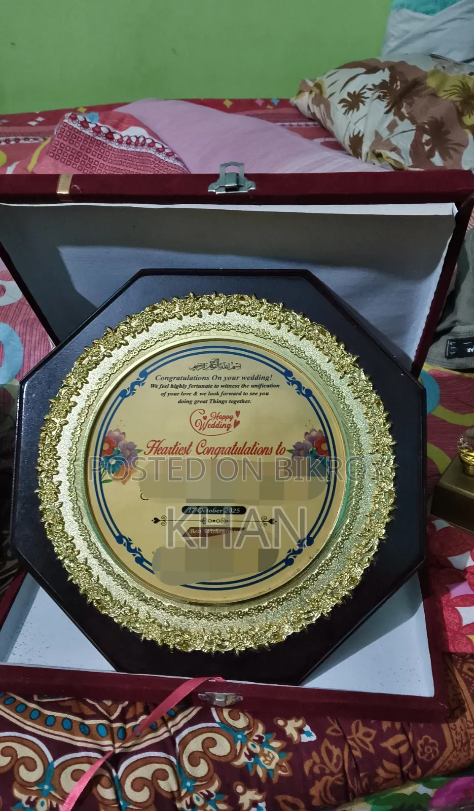 Crest and Box with crest box