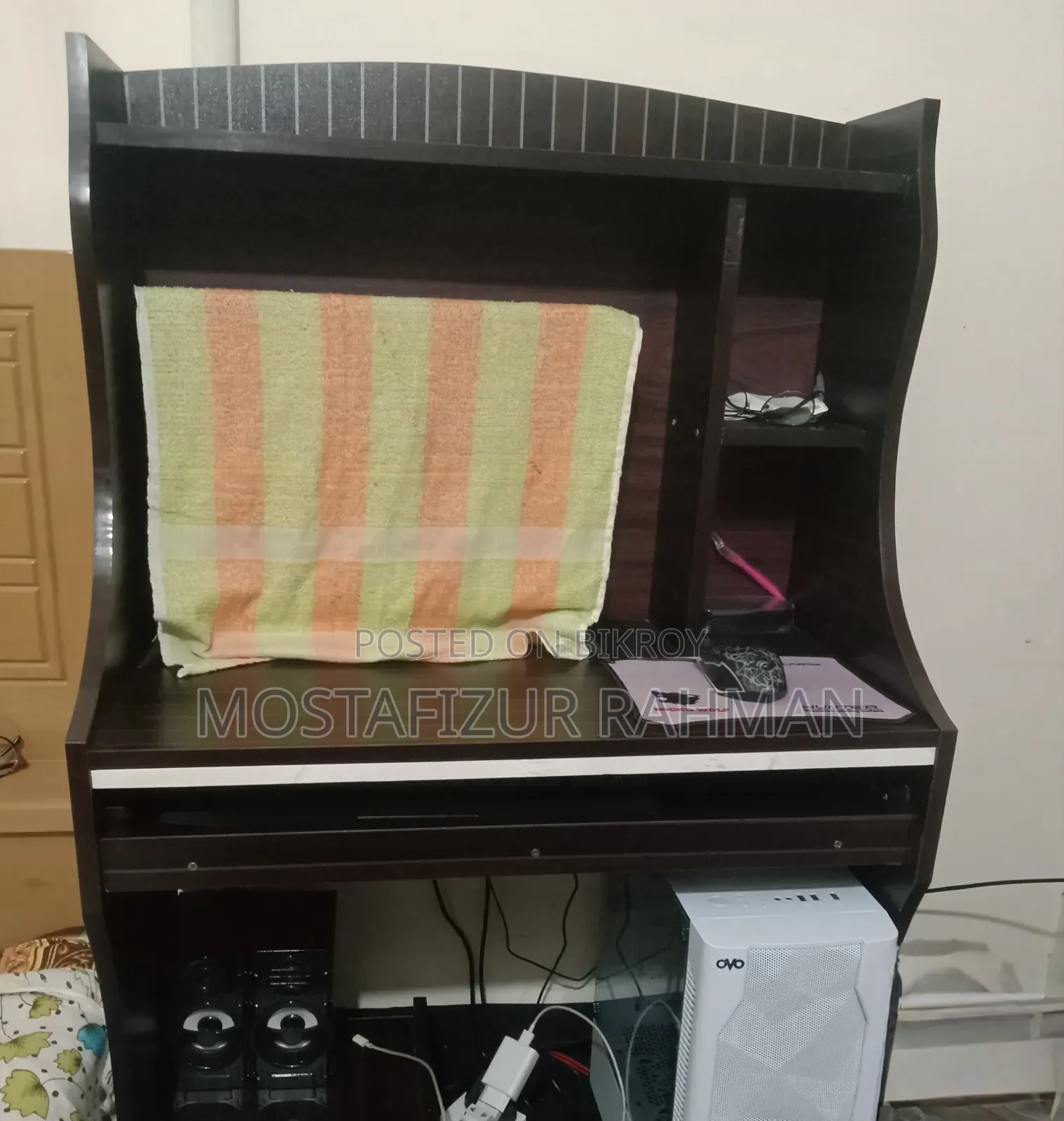 Used Computer Table