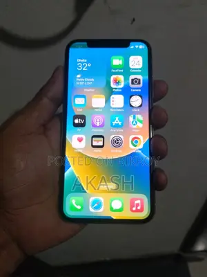 Apple iPhone X 64 GB White