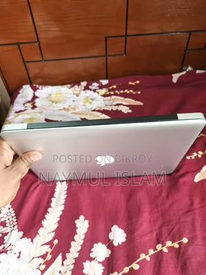 Laptop Apple MacBook Pro 8GB Intel Core i7 HDD 500GB