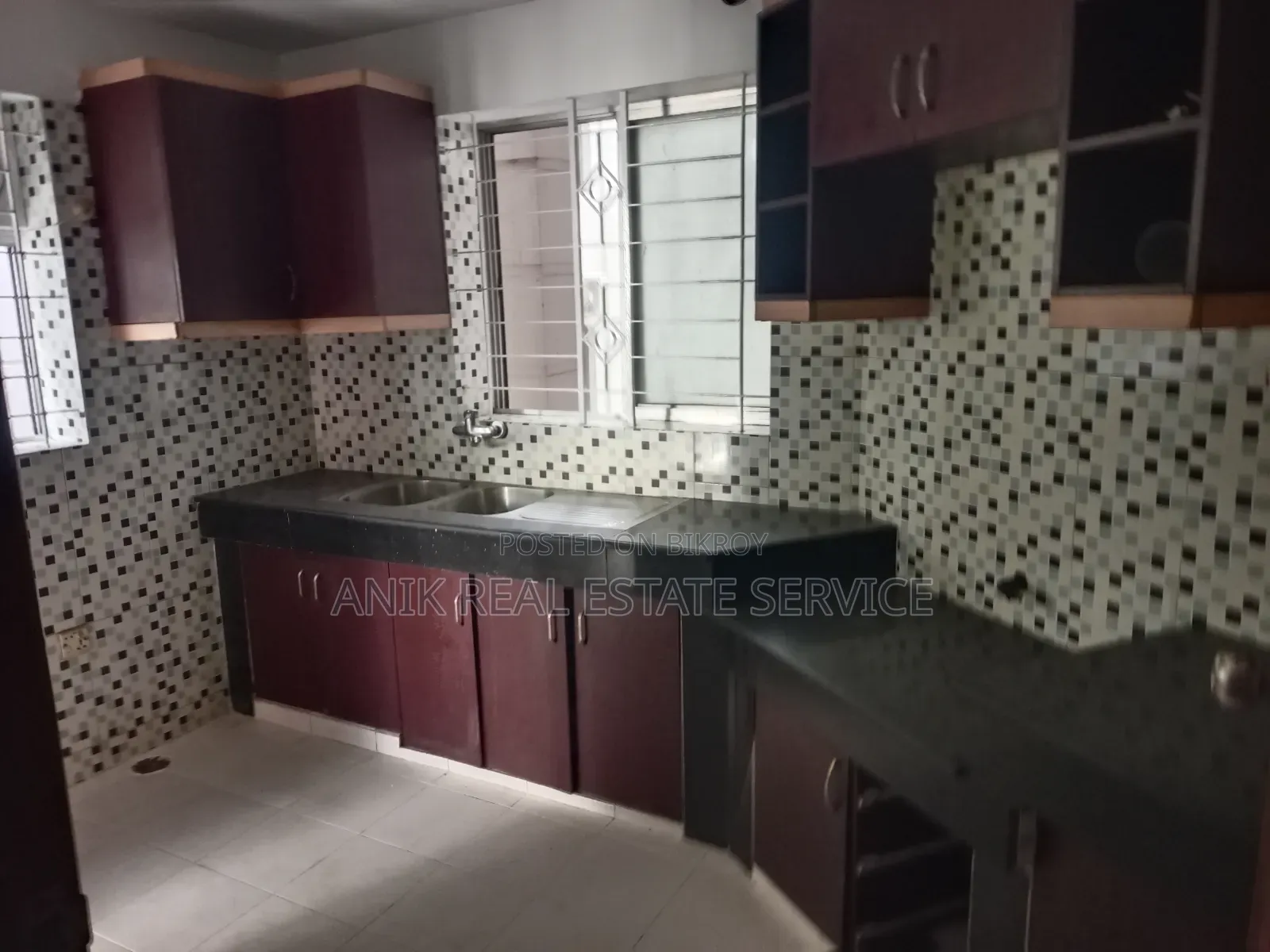 গুলশানের অনিক রিয়েল এস্টেটে ৩ বেডরুমের অ্যাপার্টমেন্ট ভাড়ার জন্য