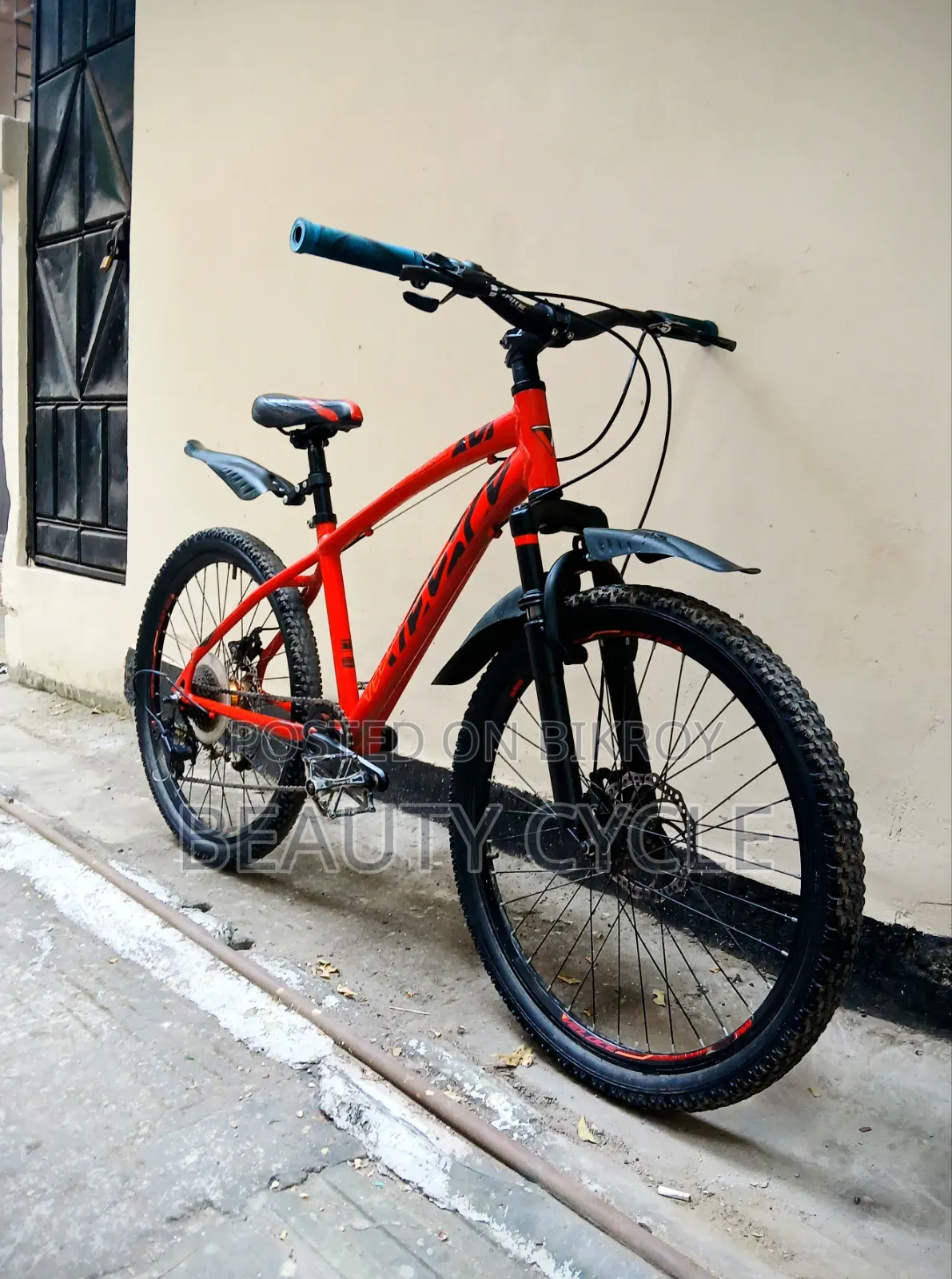 Veloce 24" 
For those under 5 feet 4", this is for them. 
Everything Is Good.