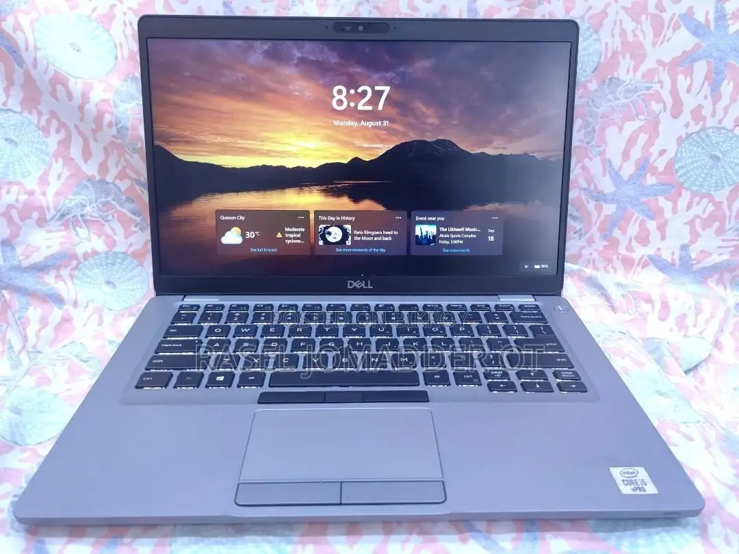 Laptop Dell 3GB Intel SSD 256GB