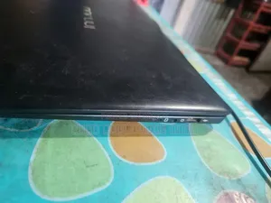 Laptop 4GB Intel Pentium SSD 256GB