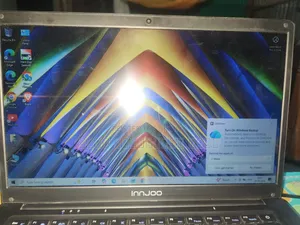 Laptop 4GB Intel Pentium SSD 256GB