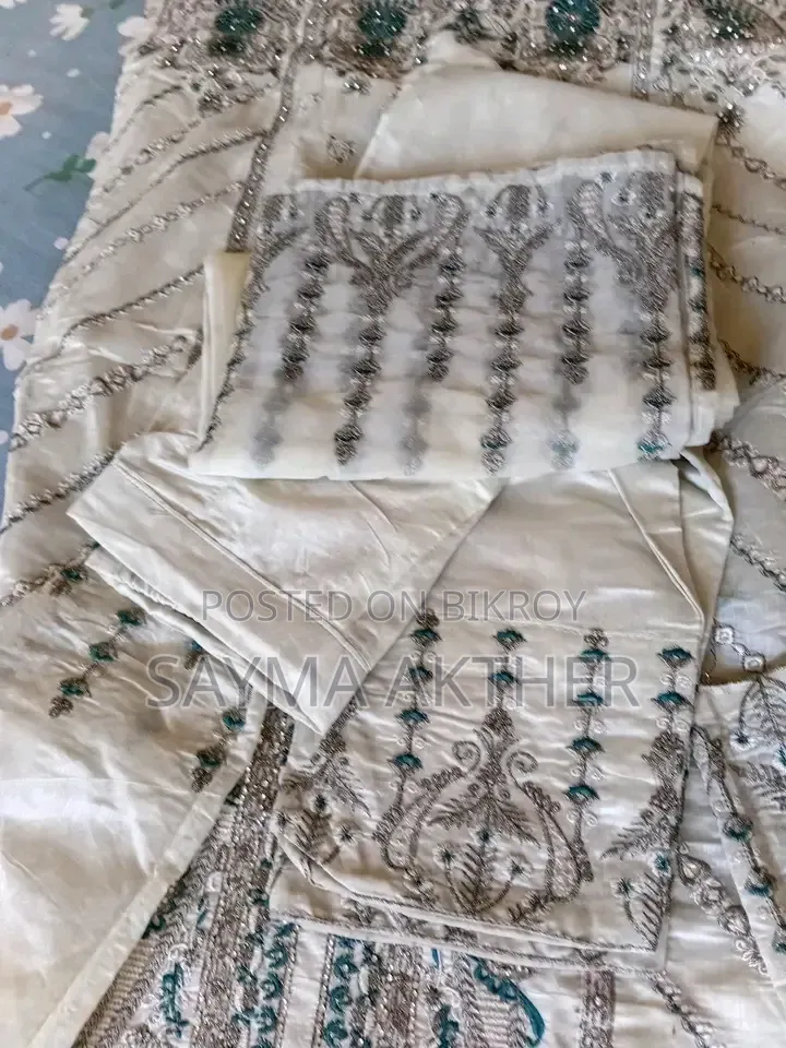 ব্যবহৃত পোশাক বিক্রি