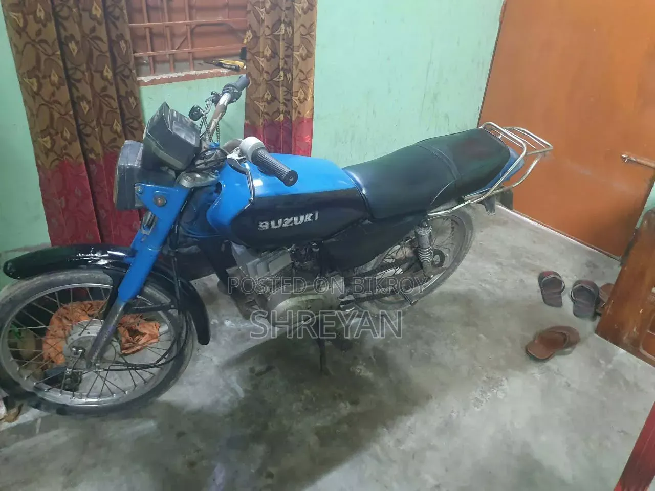 Yamaha 2000 Blue