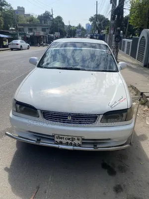 টয়োটা করোলা ১৯৯৮ সাদা